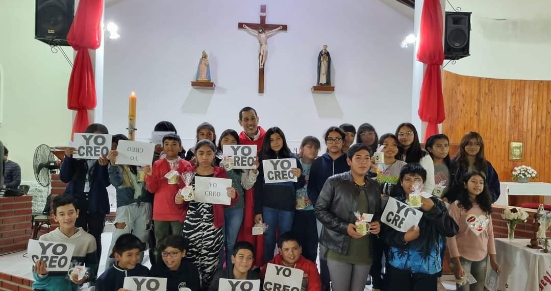 MISA Y BATUCADA ANUNCIANDO LA VENIDA DEL ESPÍRITU SANTO