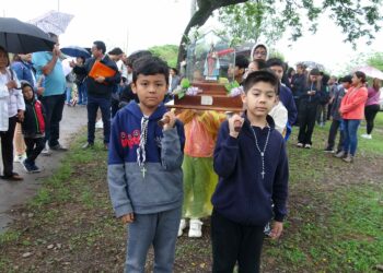 PRIMERA PEREGRINACIÓN DE NIÑOS