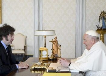 EL PAPA FRANCISCO RECIBIÓ A JAVIER MILEI