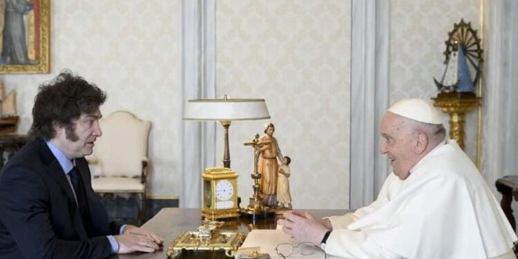 EL PAPA FRANCISCO RECIBIÓ A JAVIER MILEI