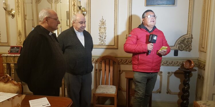 SE ENTREGÓ EL MENSAJE DEL PAPA A LOS COMUNICADORES