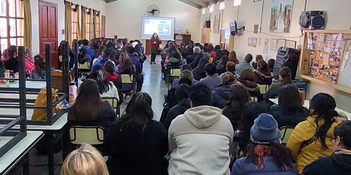 REEDICION DE LOS TALLERES FAMILIA 3.0 EN RIO BLANCO