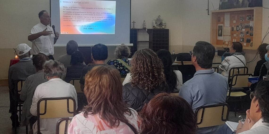 SE REALIZÓ EL CURSO «EL ABC DE LA BIBLIA» EN RIO BLANCO