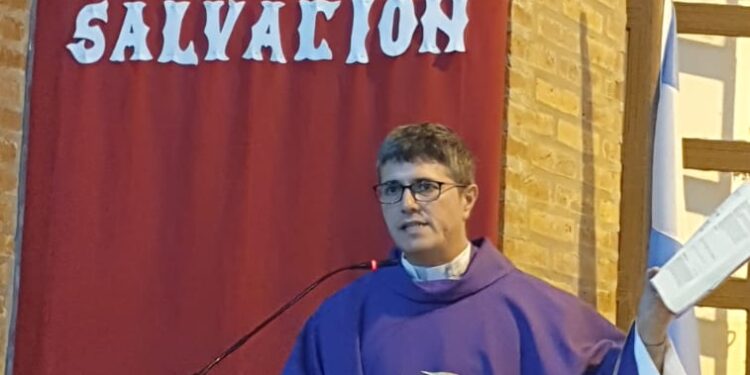 Toma de posesión en la Parroquia Nuestra Señora de Lourdes