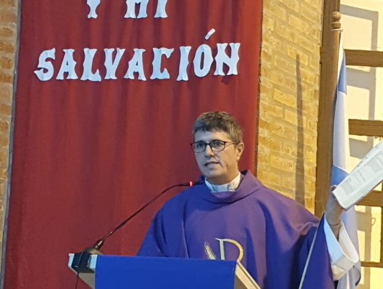 Toma de posesión en la Parroquia Nuestra Señora de Lourdes