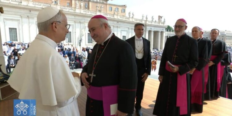 MONS FERNÁNDEZ CON EL PAPA LEÓN XIV
